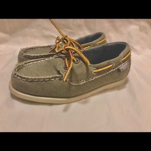 Boy shoes size 9